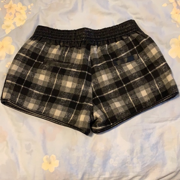 Brand new shorts - Picture 3 of 5